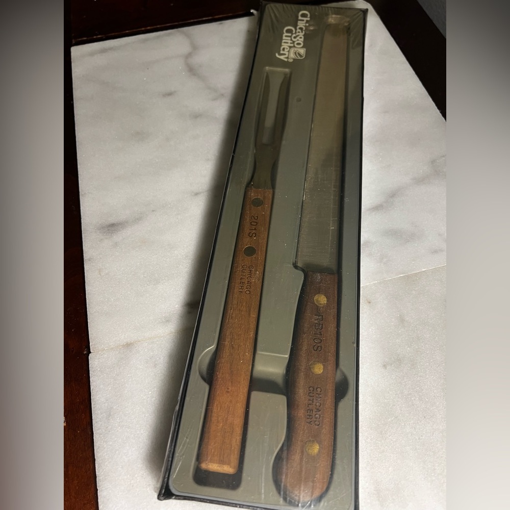 Chicago Cutlery 2 piece Walnut Tradition Knife Set NEW! Slicer RB10S & Fork 201S - Picture 1 of 5